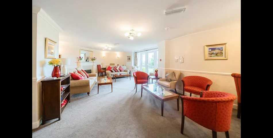 ONE BEDROOM SECOND FLOOR APARTMENT FOR OVER 60'S