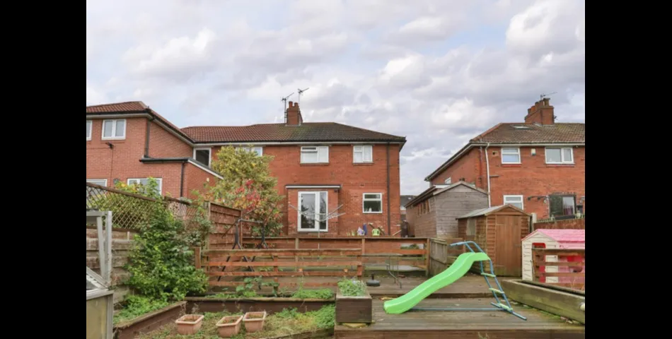 THREE BEDROOM SEMI-DETACHED PROPERTY