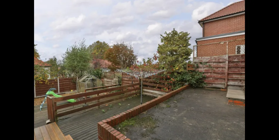 THREE BEDROOM SEMI-DETACHED PROPERTY