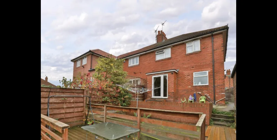 THREE BEDROOM SEMI-DETACHED PROPERTY