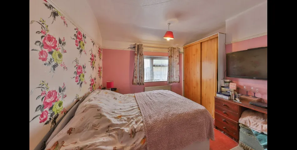 THREE BEDROOM SEMI-DETACHED PROPERTY