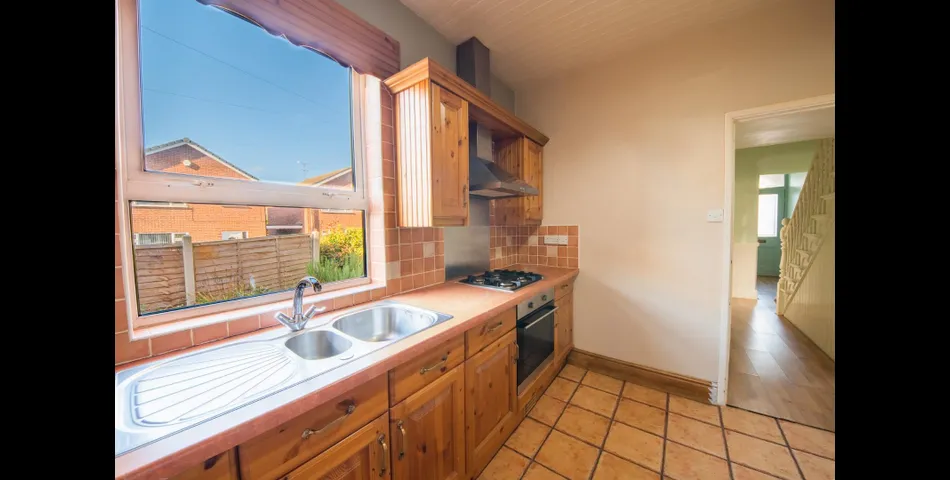 FIVE BEDROOM VICTORIAN PROPERTY