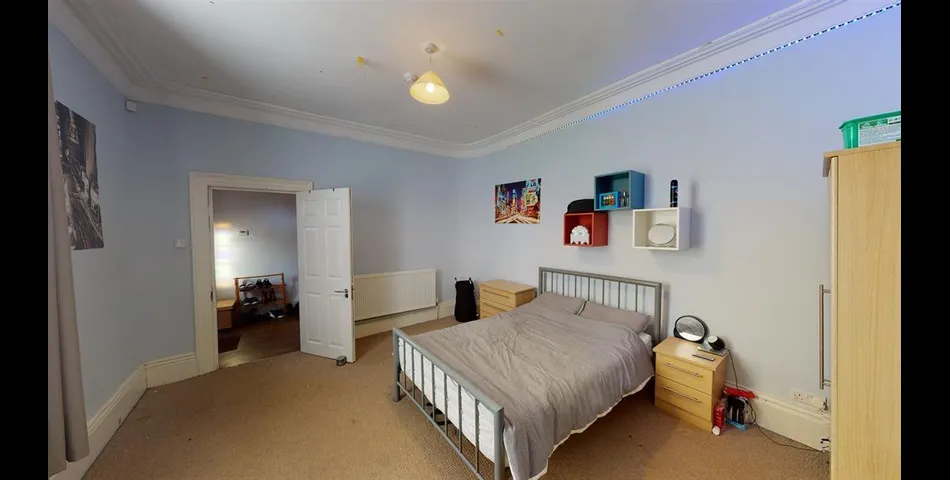 FIVE BEDROOM LICENSED HMO TERRACED PROPERTY