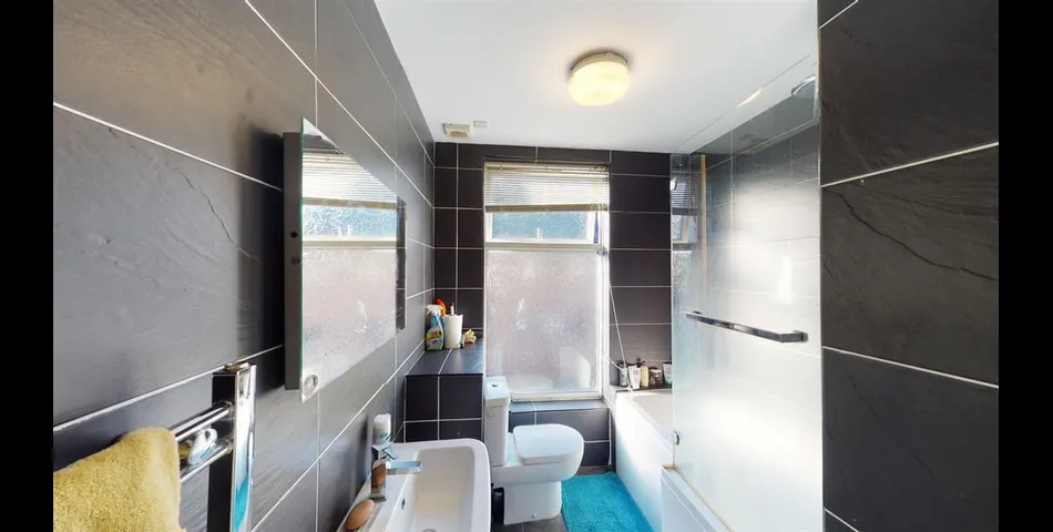 FIVE BEDROOM LICENSED HMO TERRACED PROPERTY