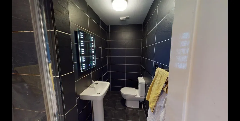 FIVE BEDROOM LICENSED HMO TERRACED PROPERTY