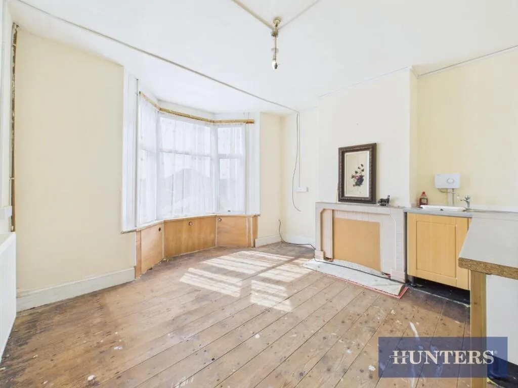 7 bed Semi-Detached