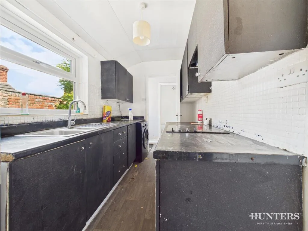 2 bed House