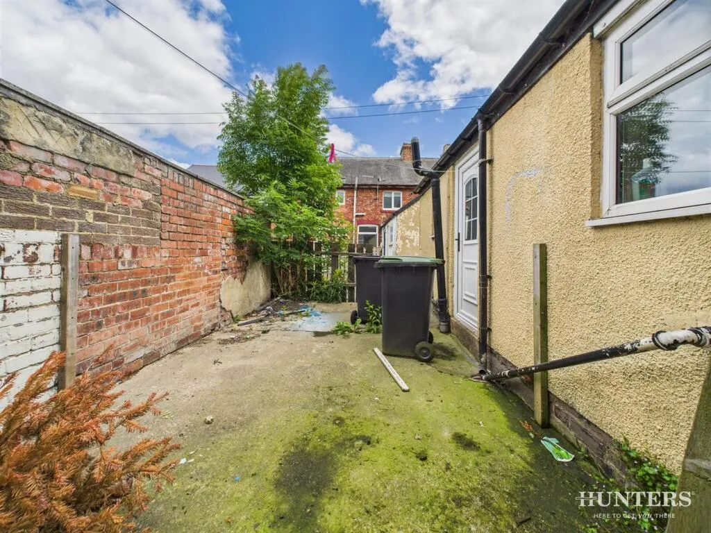 2 bed House