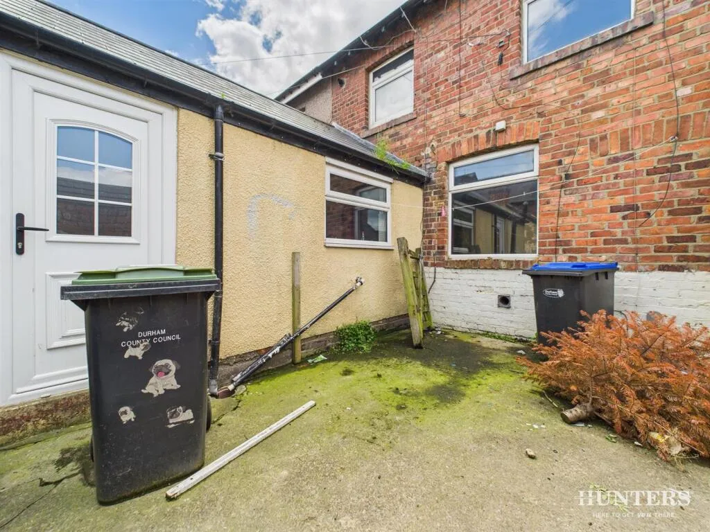 2 bed House