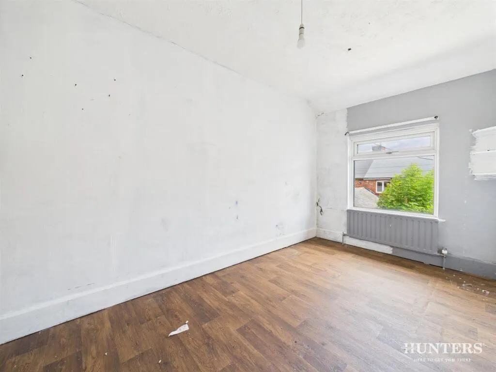 2 bed House