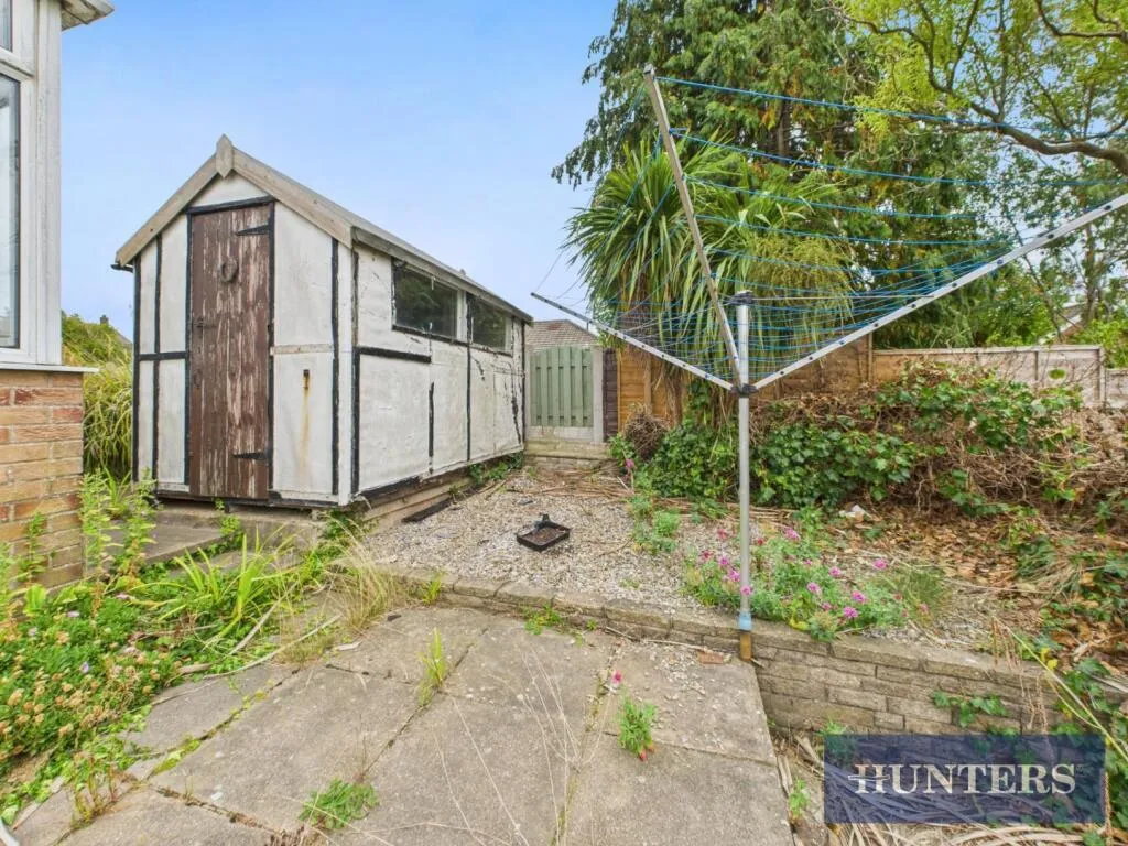 2 bed Semi-Detached Bungalow