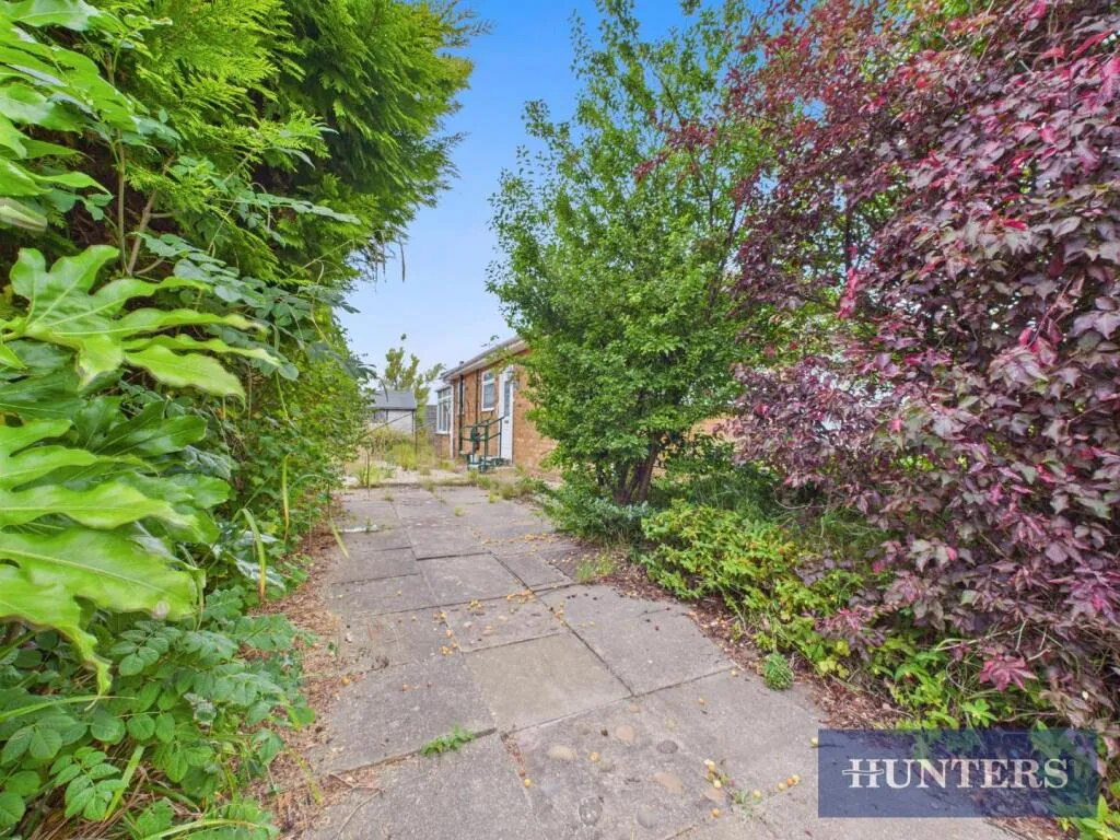 2 bed Semi-Detached Bungalow