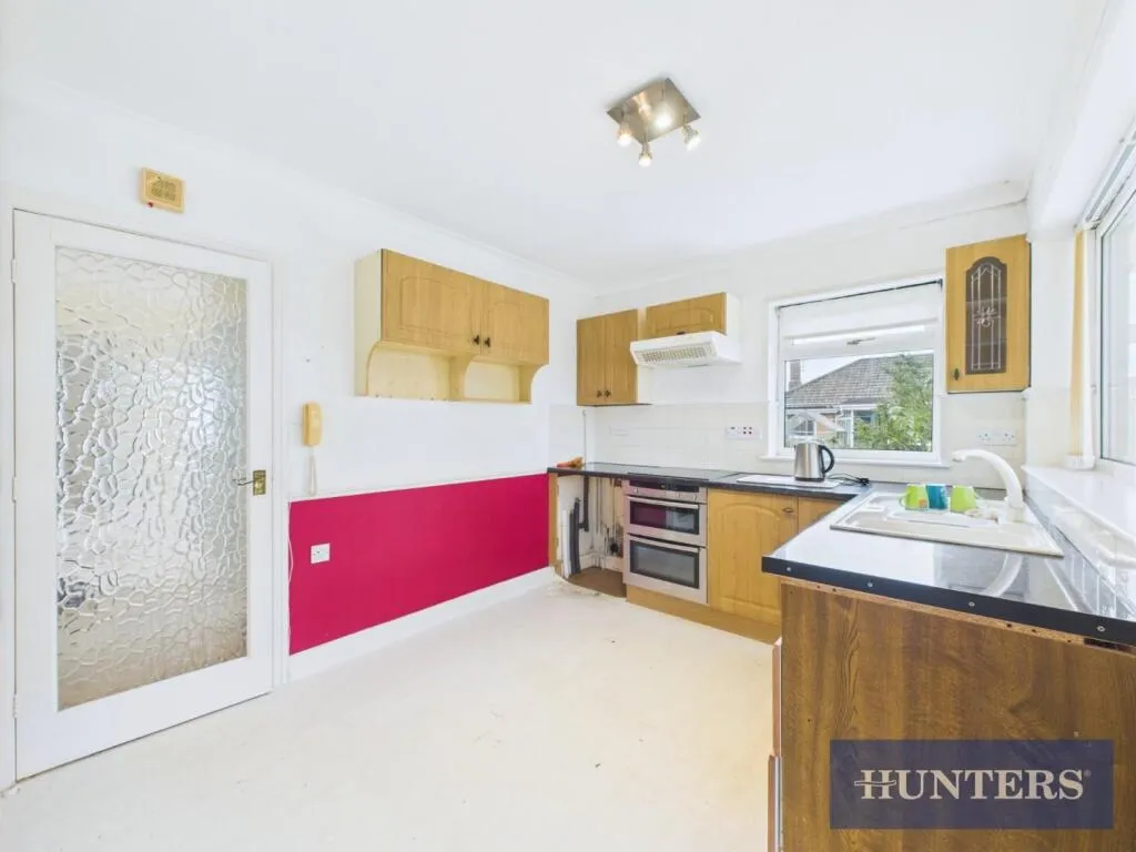 2 bed Semi-Detached Bungalow