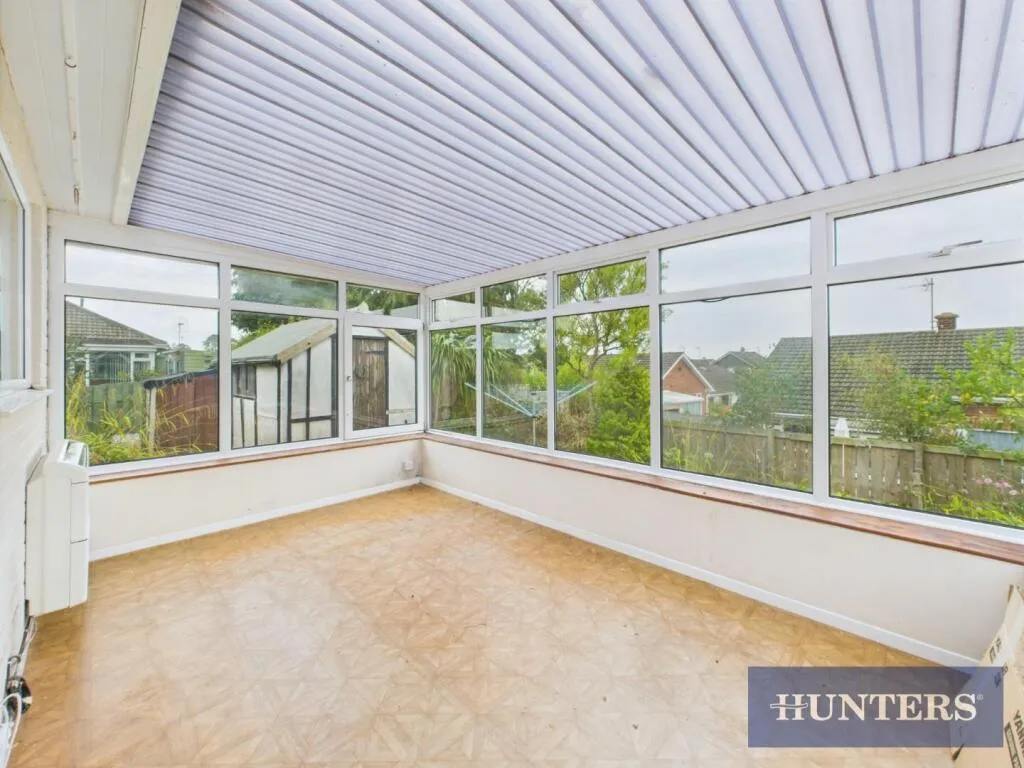 2 bed Semi-Detached Bungalow