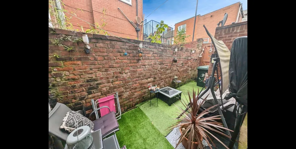 ONE BEDROOM GROUND FLOOR FLAT