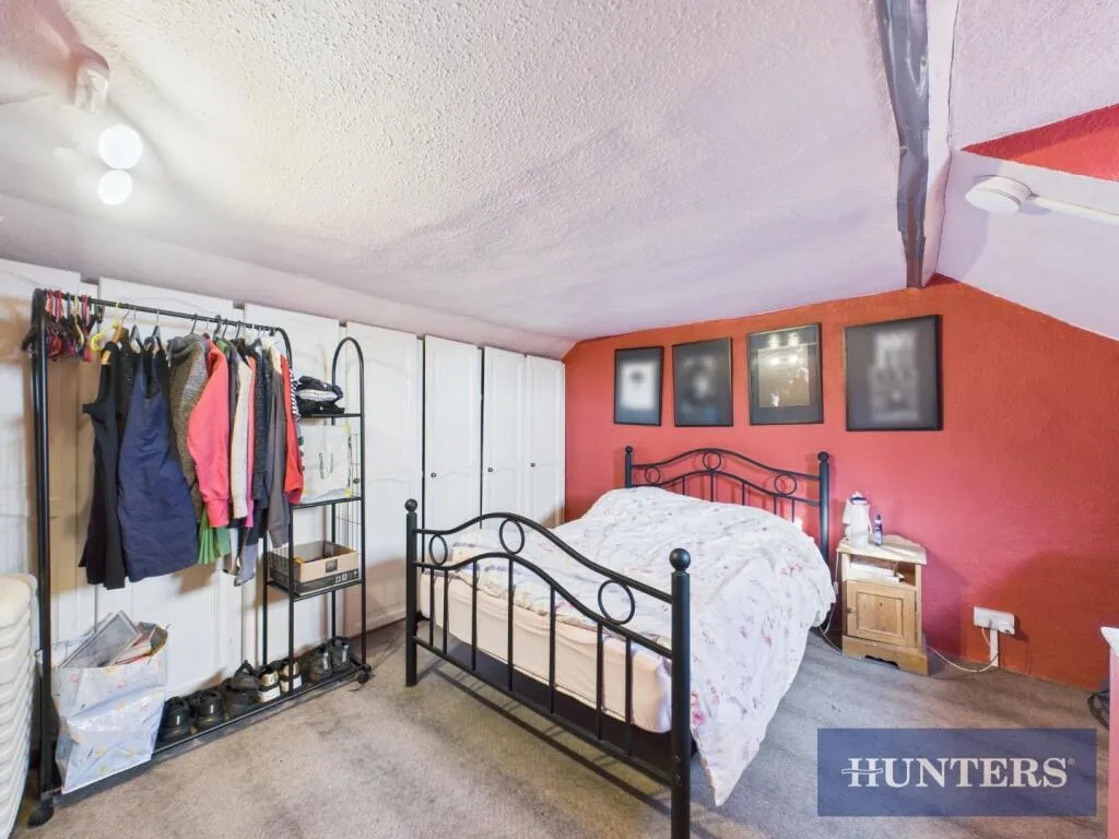 4 bed Terraced