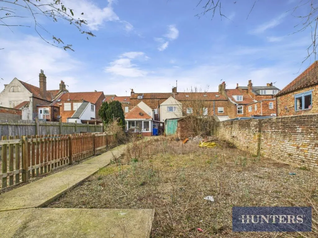 4 bed Terraced