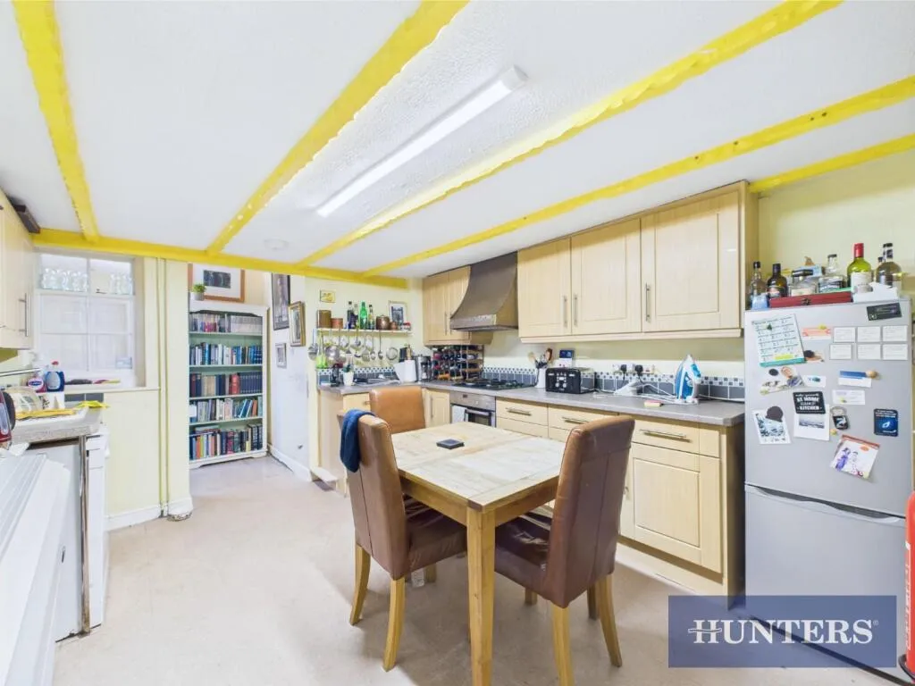 4 bed Terraced