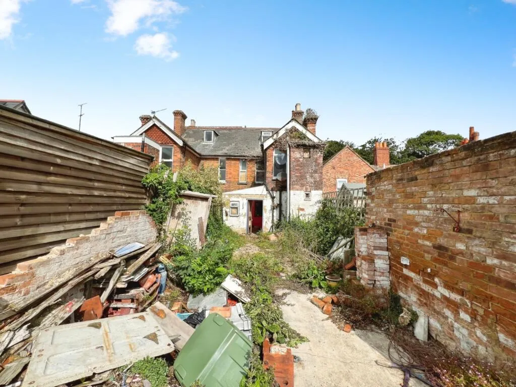 3 bed Terraced