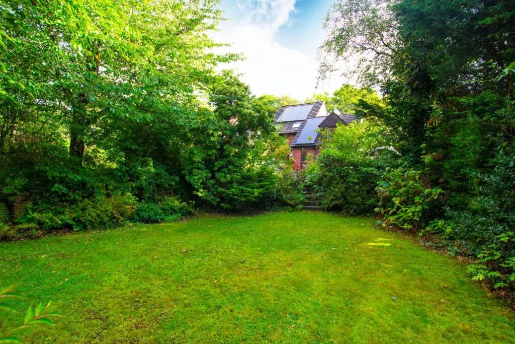 4 bed Town House