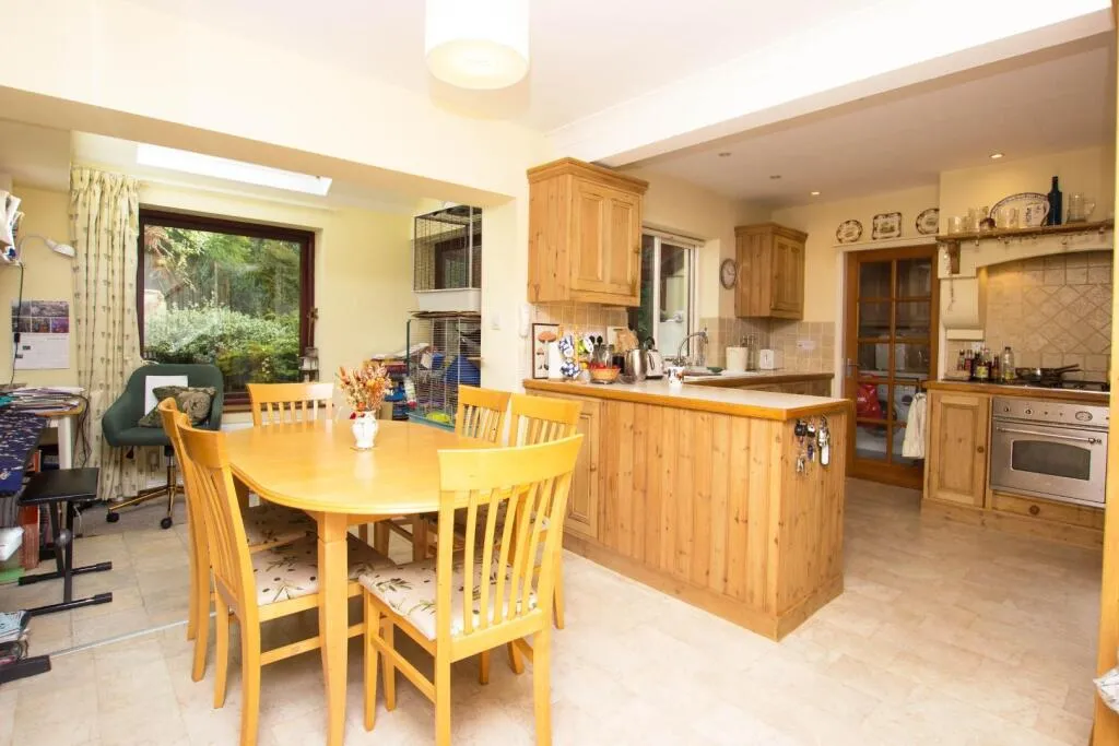 4 bed Town House