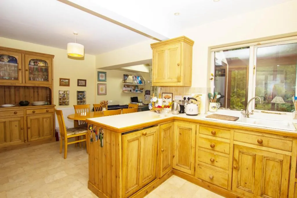 4 bed Town House