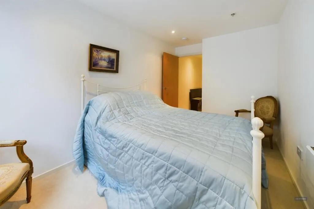 2 bed Apartment
