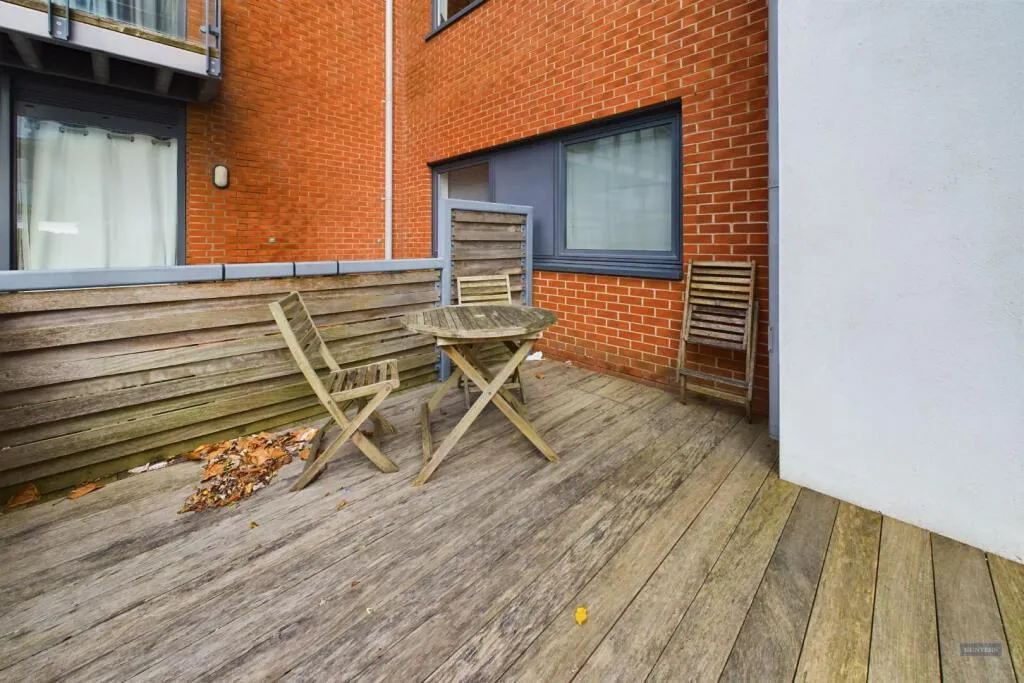 2 bed Apartment