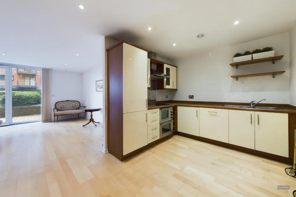 2 bed Apartment