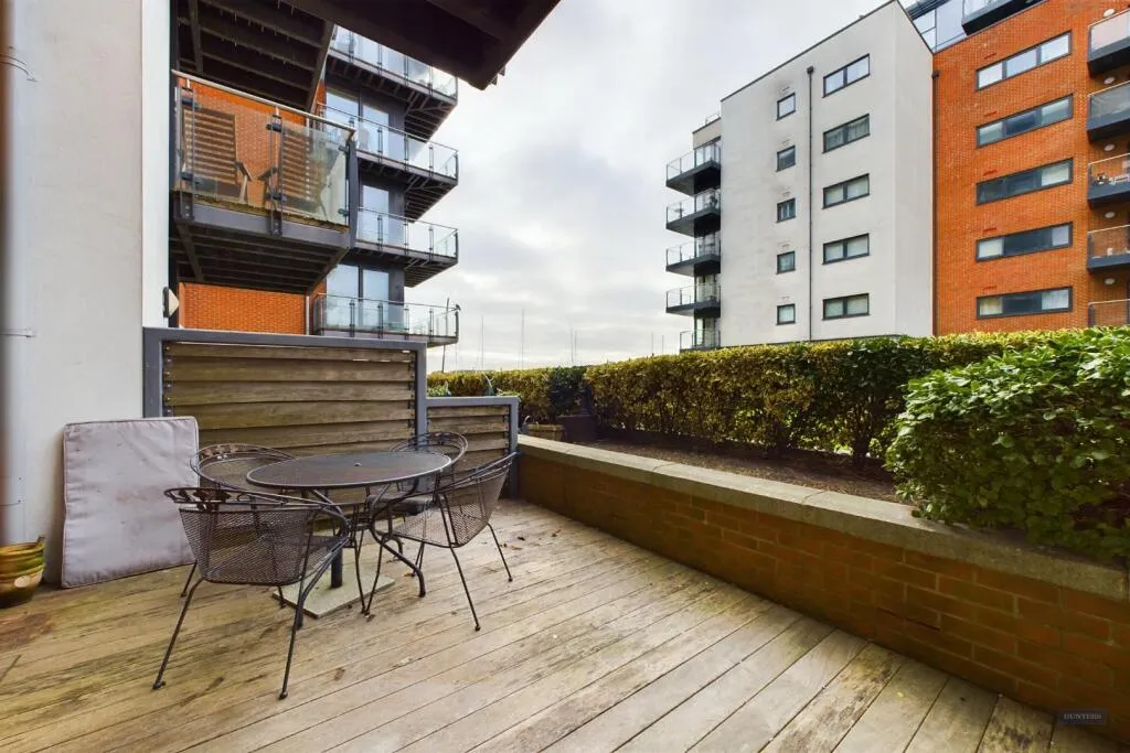 2 bed Apartment