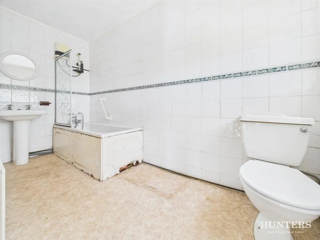 3 bed Semi-Detached