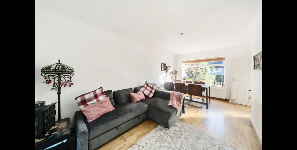 THREE BEDROOM SEMI-DETACHED PROPERTY