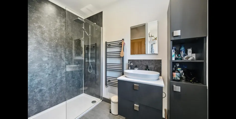 THREE BEDROOM SEMI-DETACHED PROPERTY