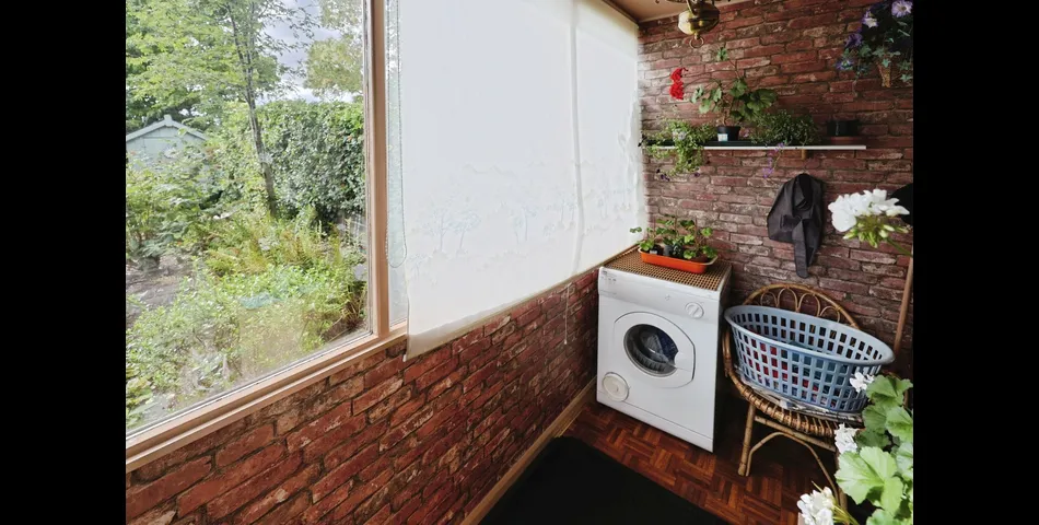 FIVE BEDROOM, TWO BATHROOM PROPERTY