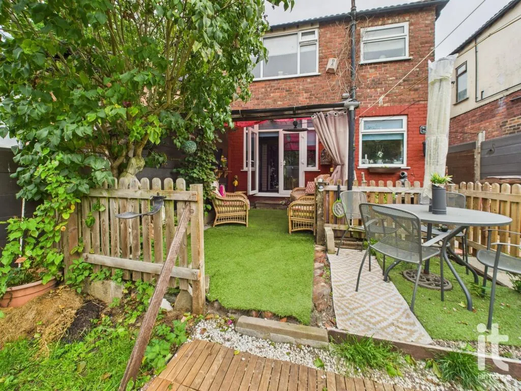 3 bed Semi-Detached