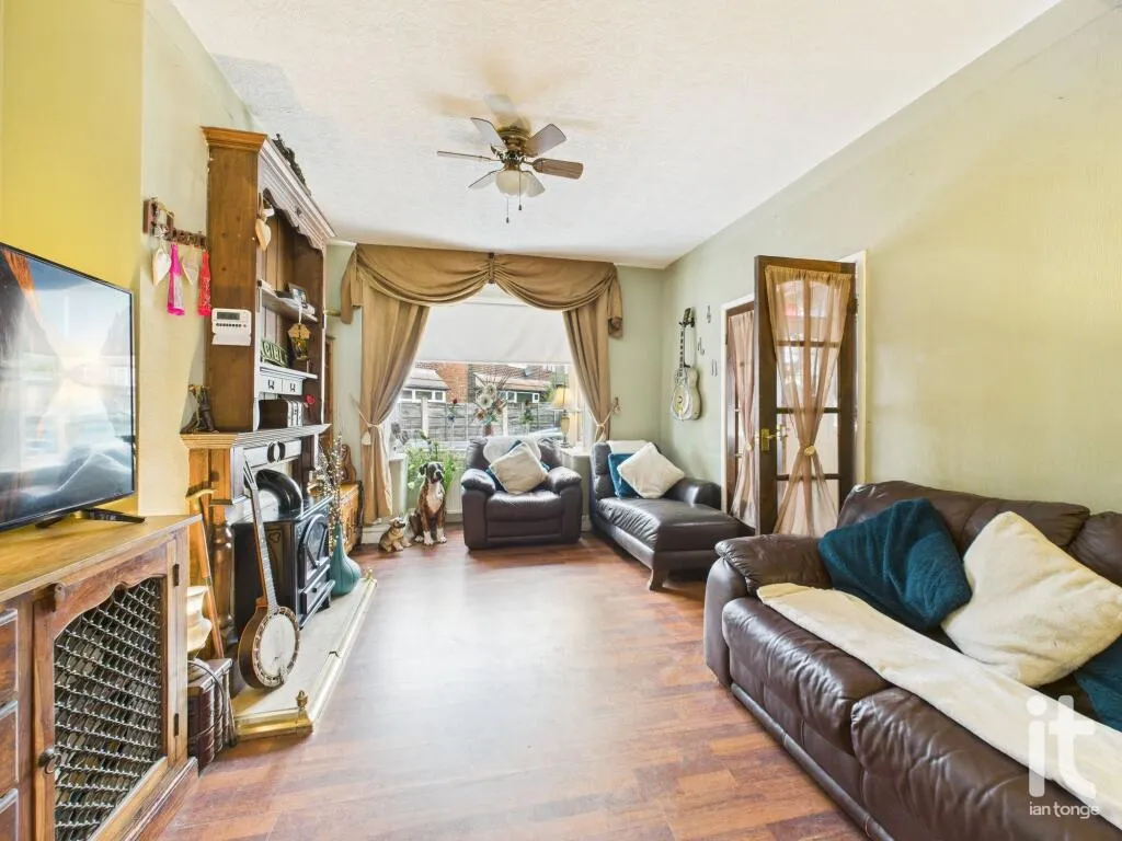 3 bed Semi-Detached