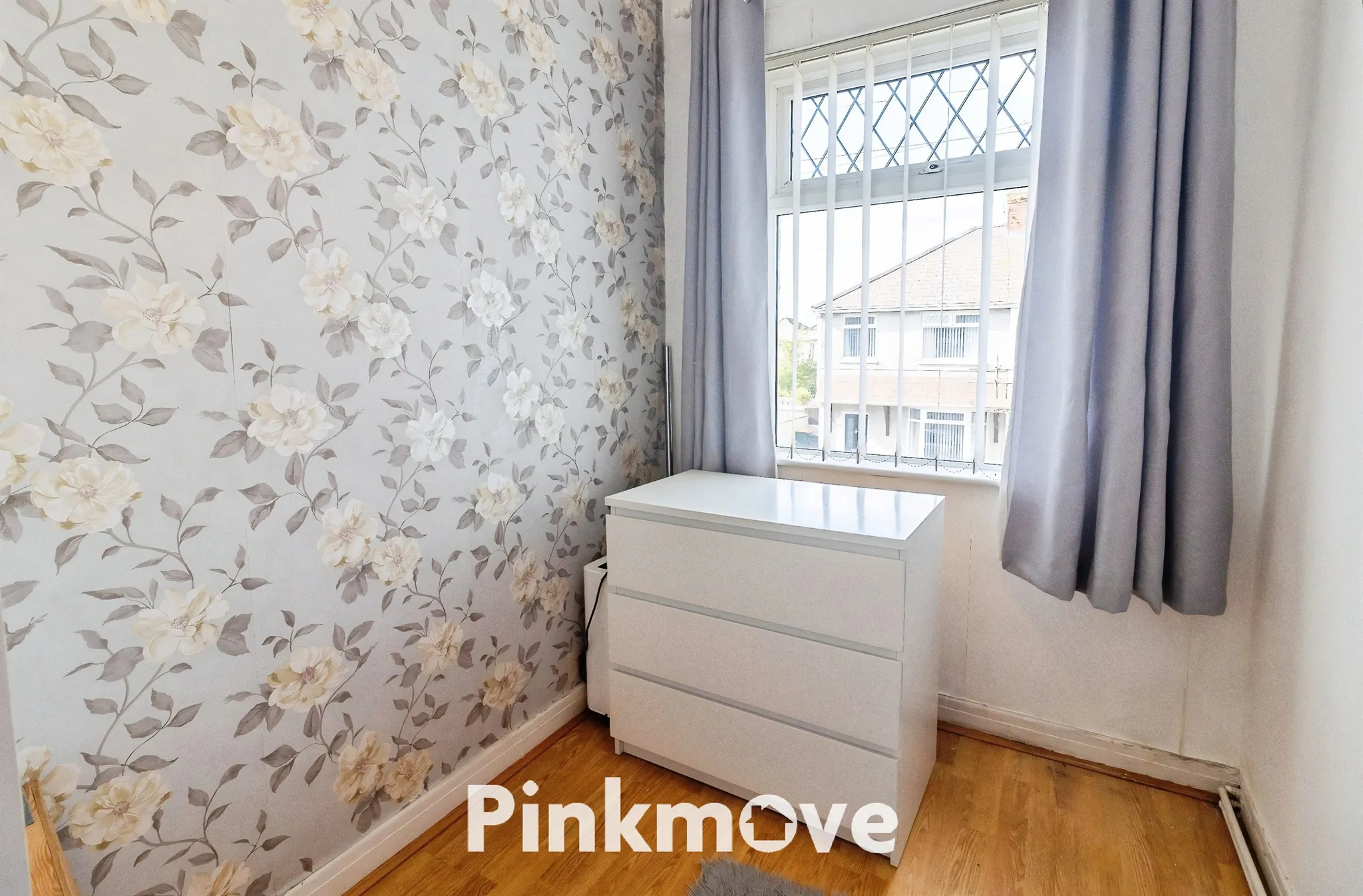 3 bed End of Terrace