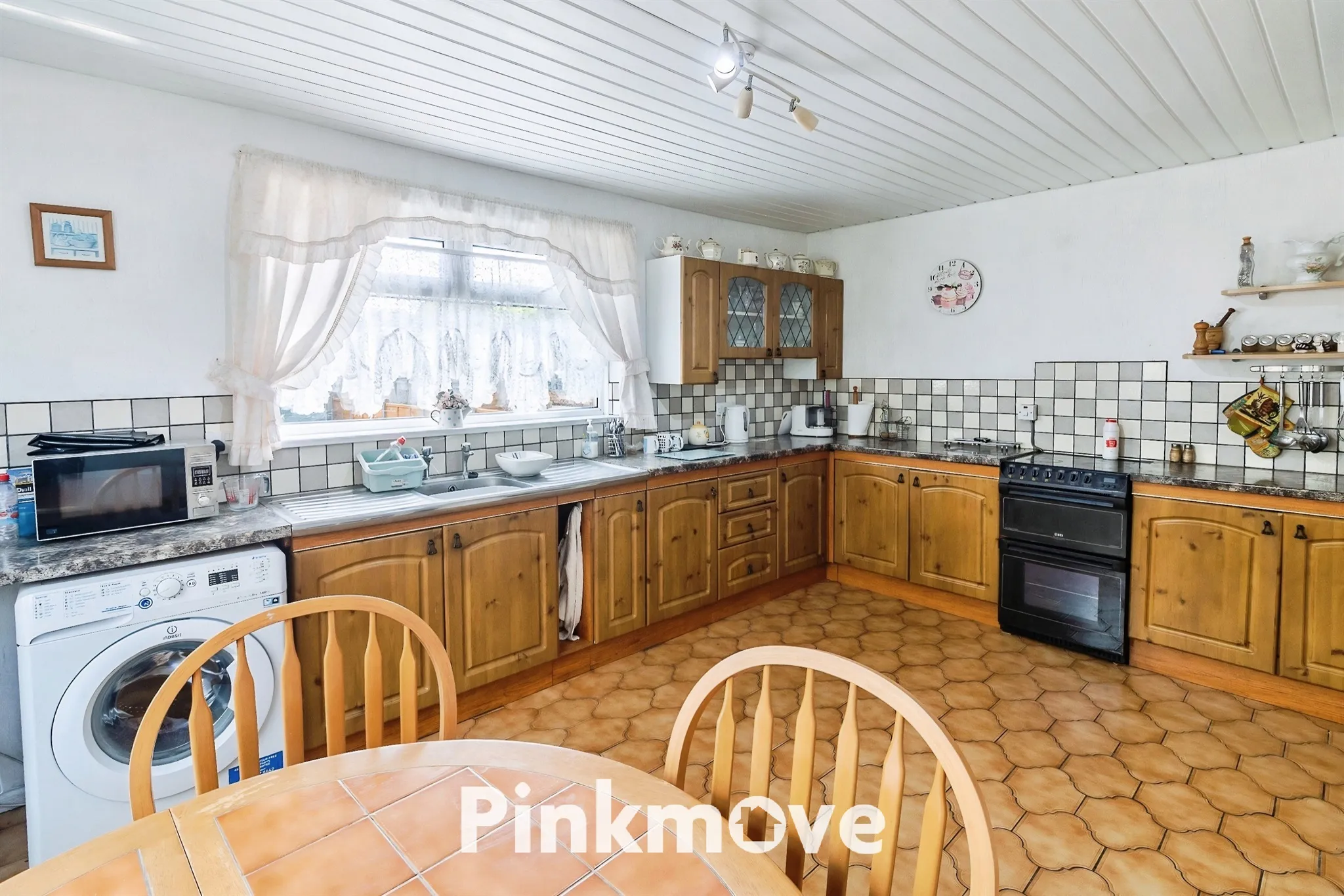 3 bed End of Terrace