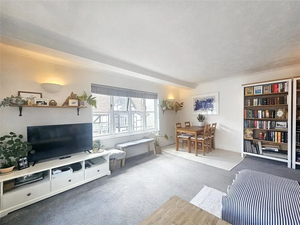 2 bed Apartment
