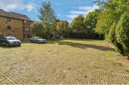 2 bed Apartment