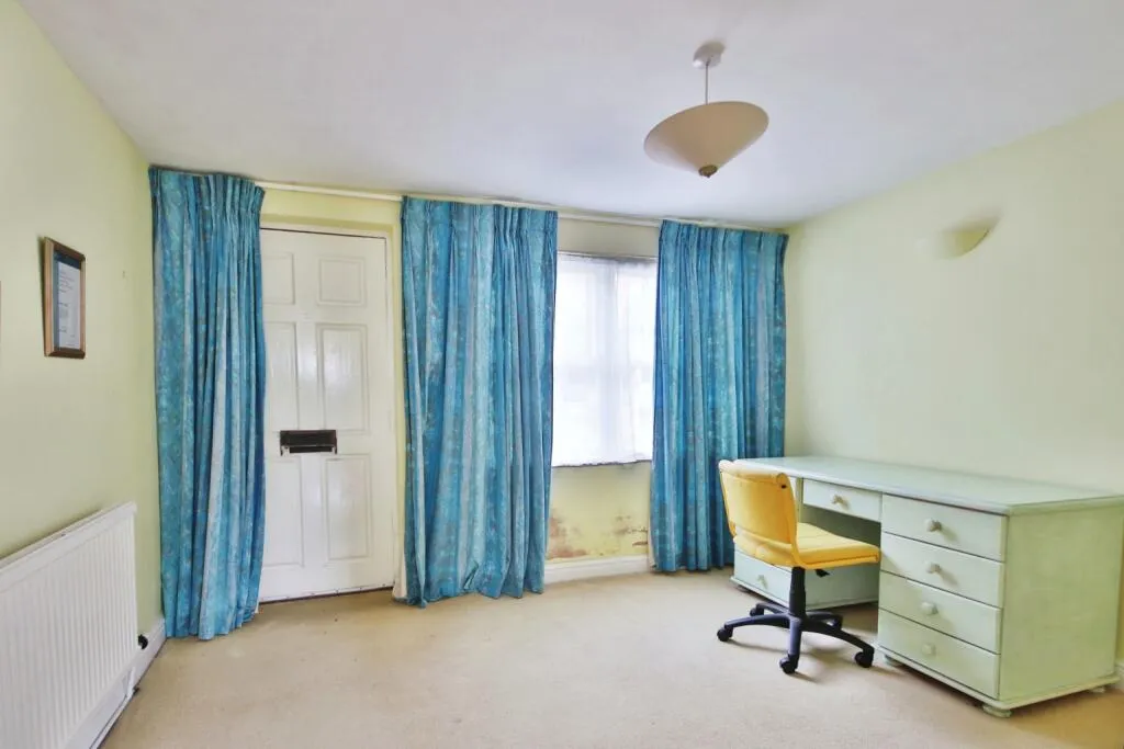 5 bed End of Terrace