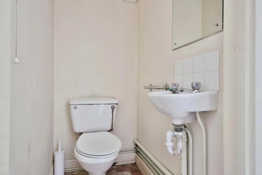 5 bed End of Terrace