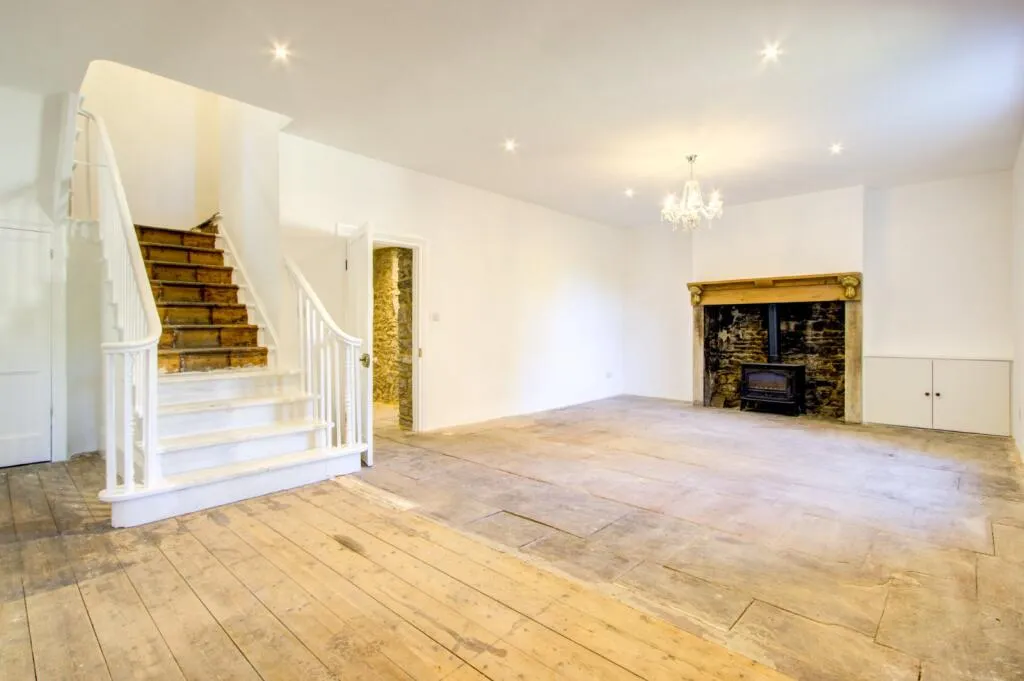 6 bed Character Property