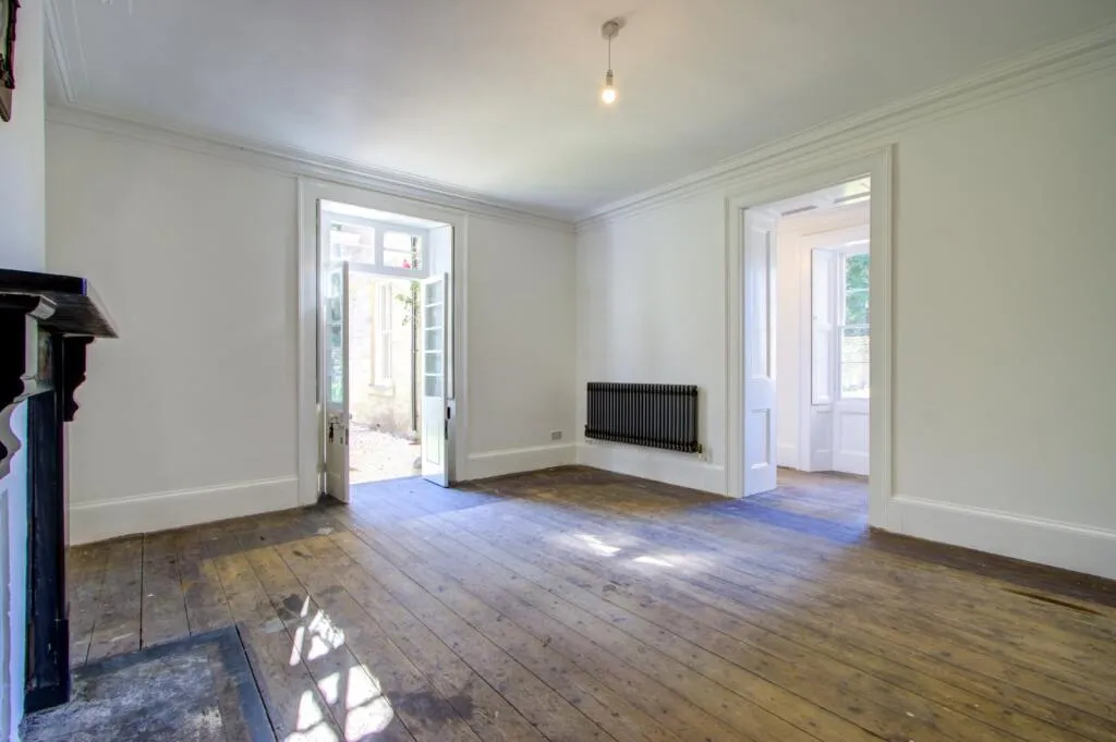 6 bed Character Property
