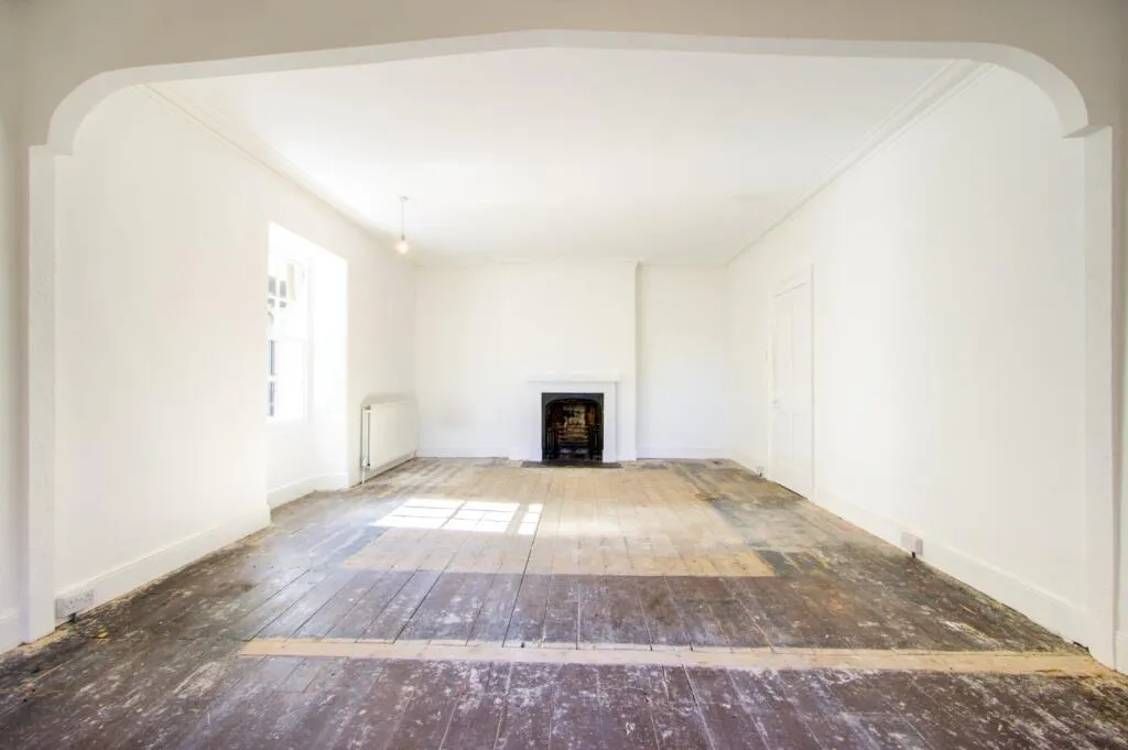 6 bed Character Property