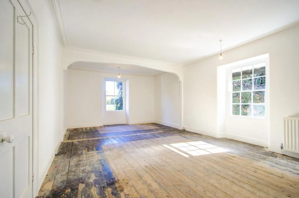 6 bed Character Property