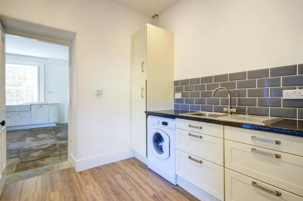 6 bed Character Property
