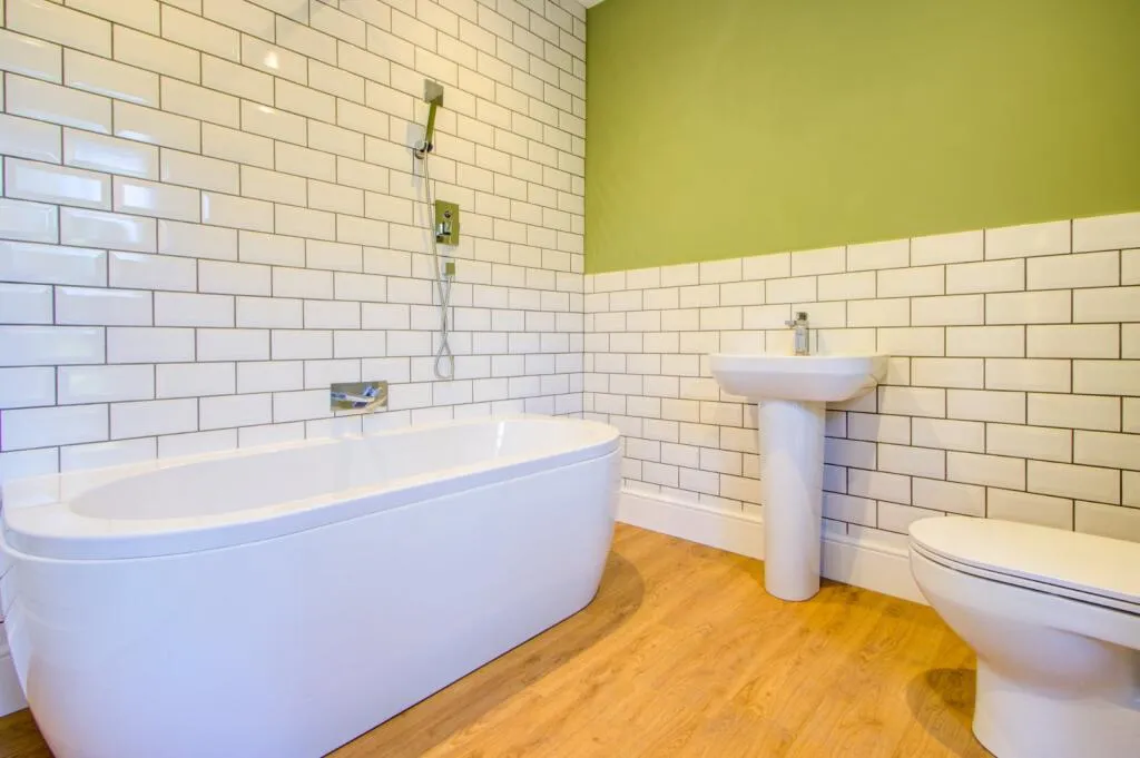 6 bed Character Property