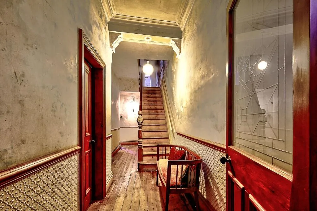 5 bed Semi-Detached