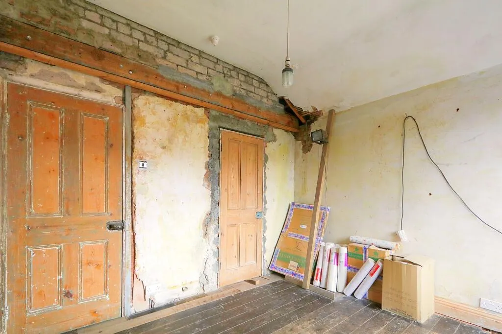 5 bed Semi-Detached